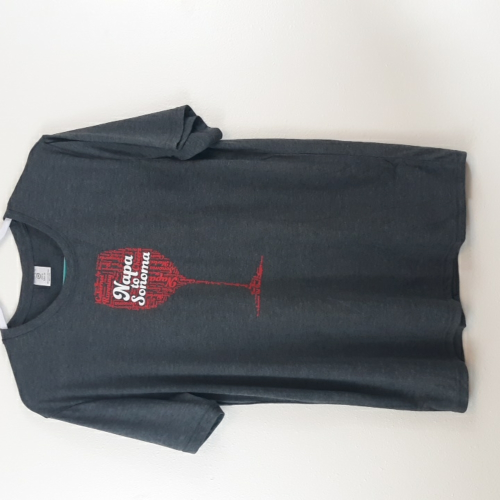 Men's Napa to Somona Tshirt sz Medium